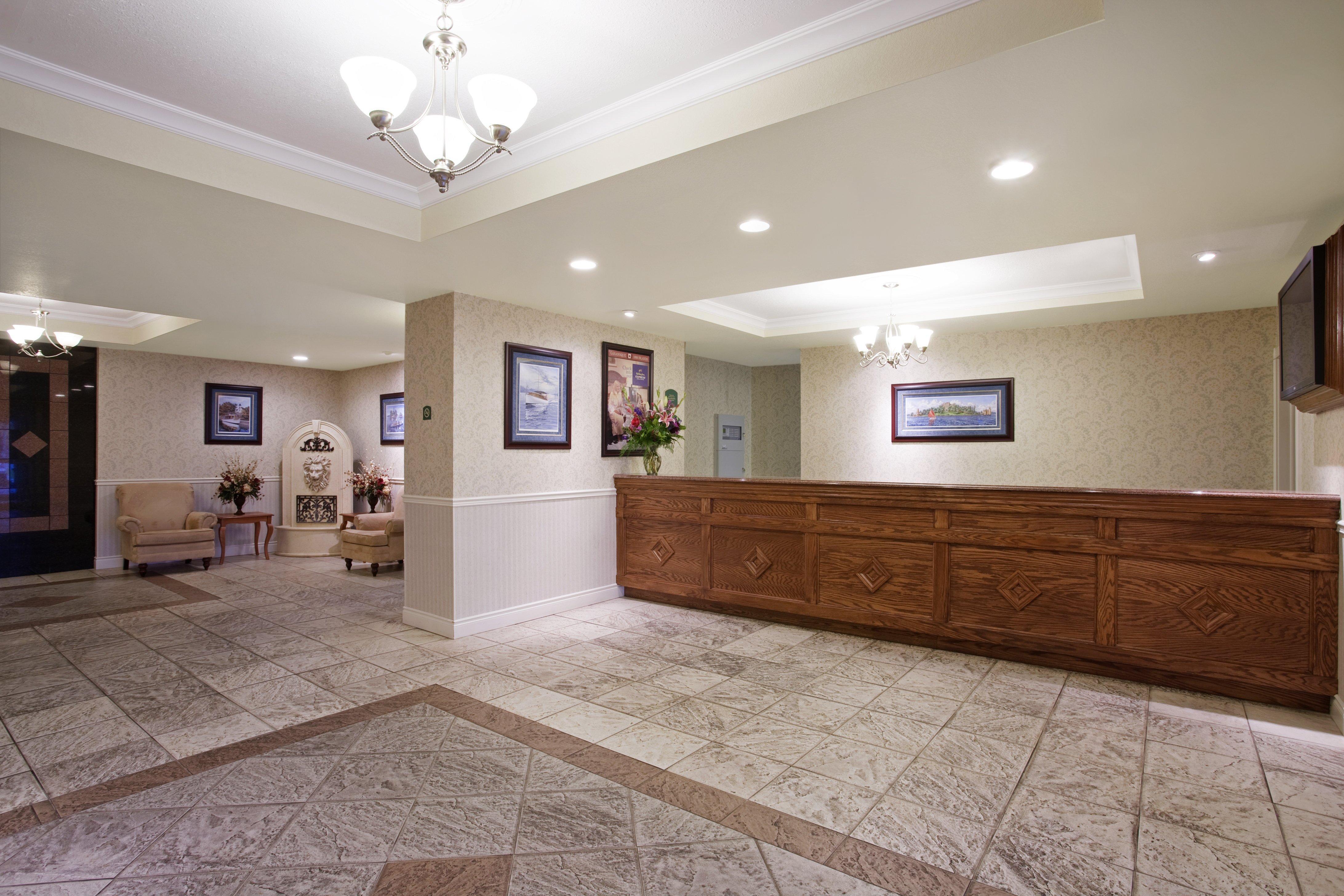 Holiday Inn Express Hotel & Suites 1000 Islands - Gananoque By Ihg מראה חיצוני תמונה