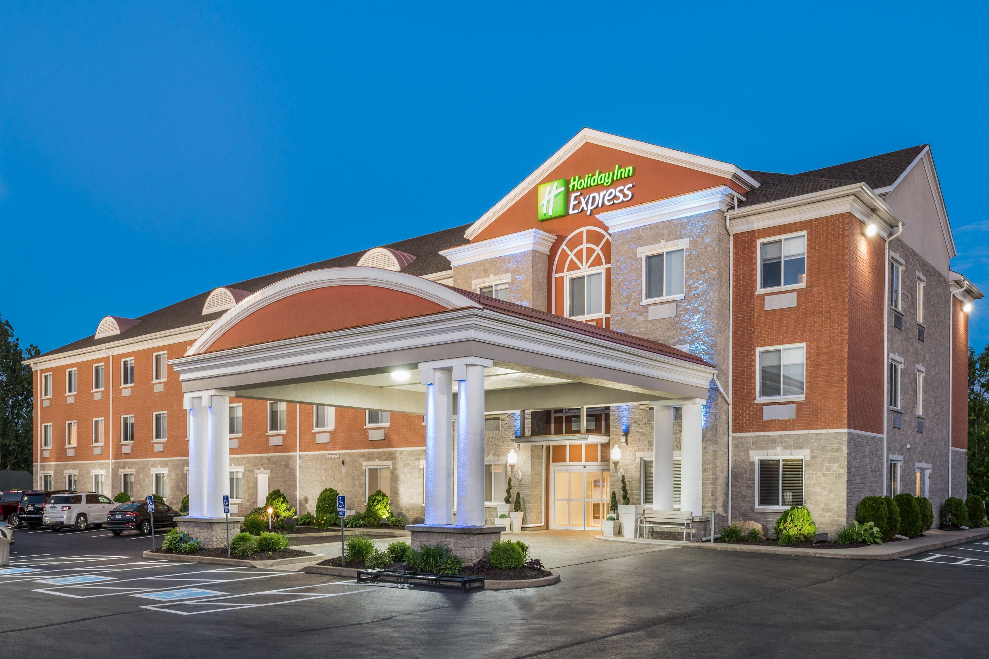 Holiday Inn Express Hotel & Suites 1000 Islands - Gananoque By Ihg מראה חיצוני תמונה