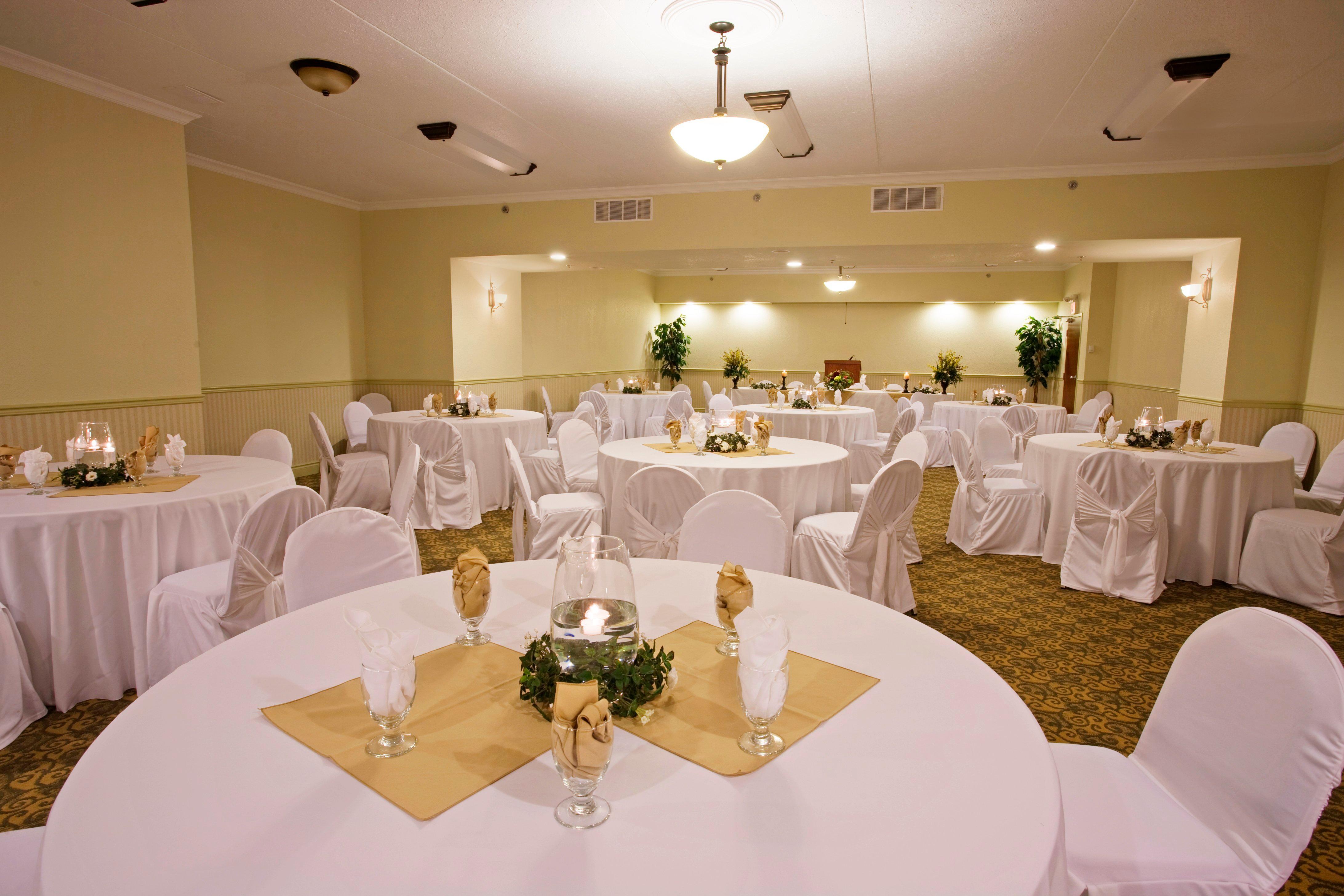 Holiday Inn Express Hotel & Suites 1000 Islands - Gananoque By Ihg מראה חיצוני תמונה