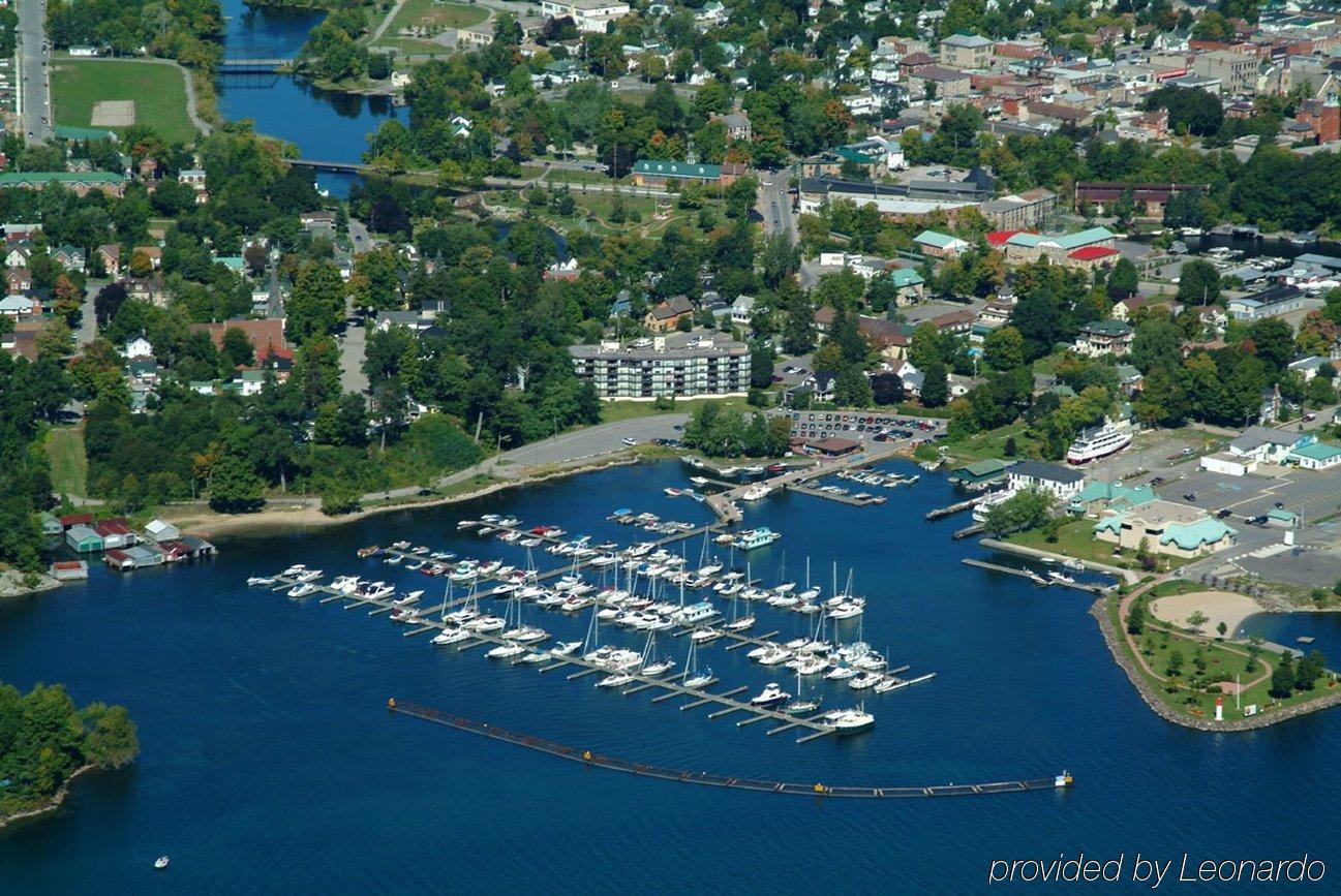 Holiday Inn Express Hotel & Suites 1000 Islands - Gananoque By Ihg מראה חיצוני תמונה